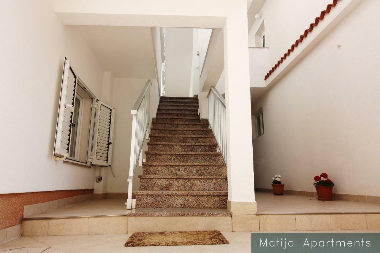 Apartmani Matija Metajna Exteriér fotografie