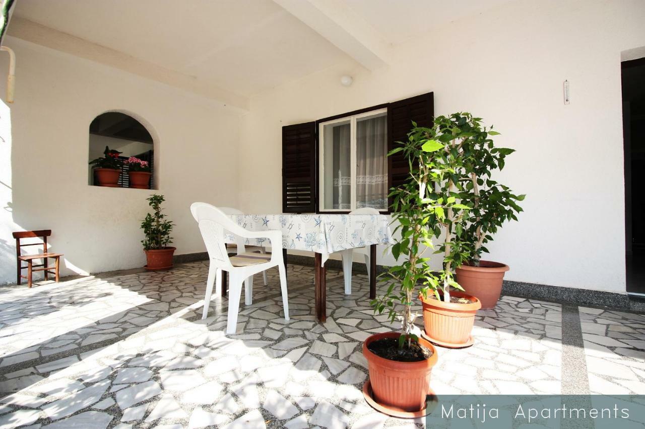 Apartmani Matija Metajna Exteriér fotografie