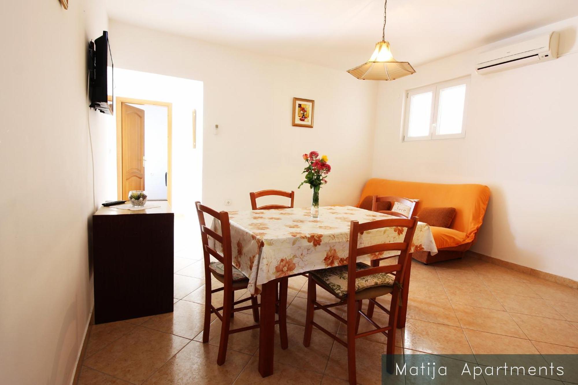 Apartmani Matija Metajna Exteriér fotografie