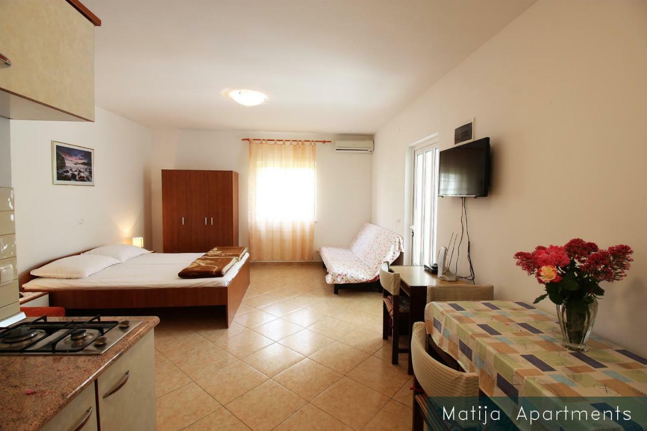 Apartmani Matija Metajna Exteriér fotografie