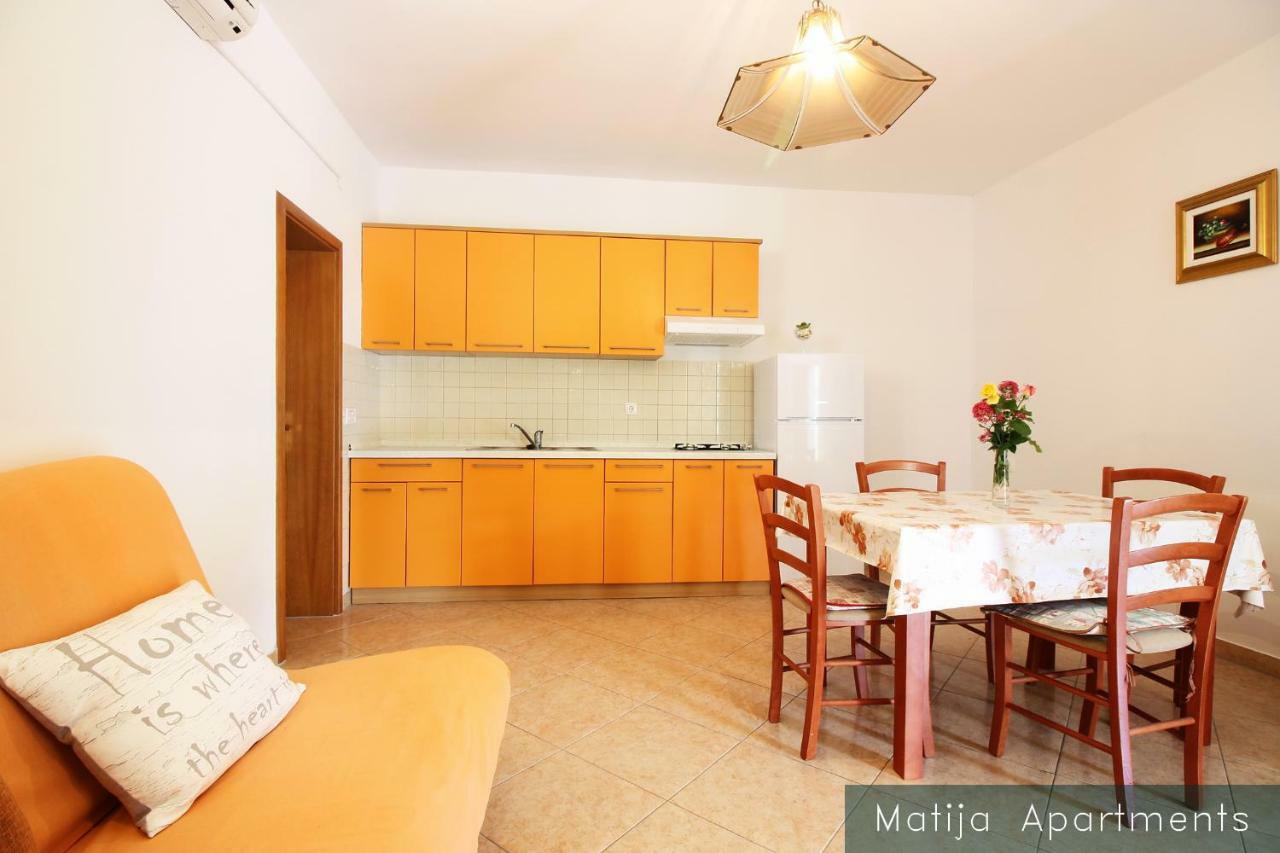 Apartmani Matija Metajna Exteriér fotografie