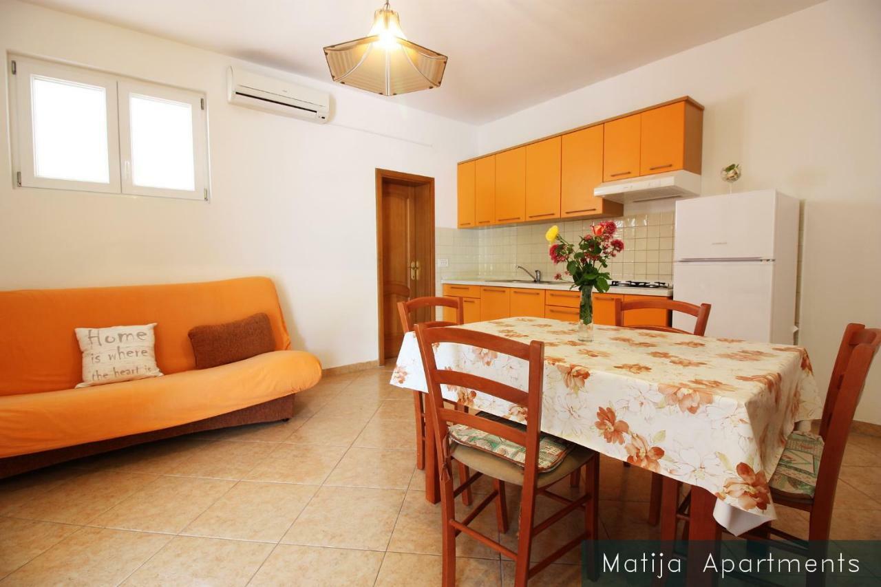 Apartmani Matija Metajna Exteriér fotografie