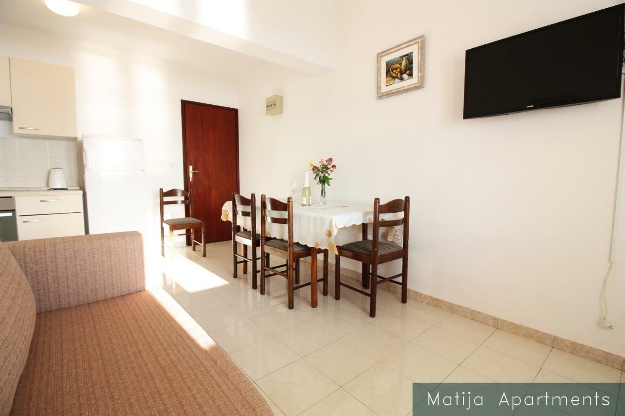 Apartmani Matija Metajna Exteriér fotografie