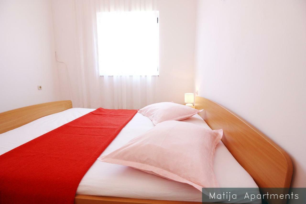 Apartmani Matija Metajna Exteriér fotografie