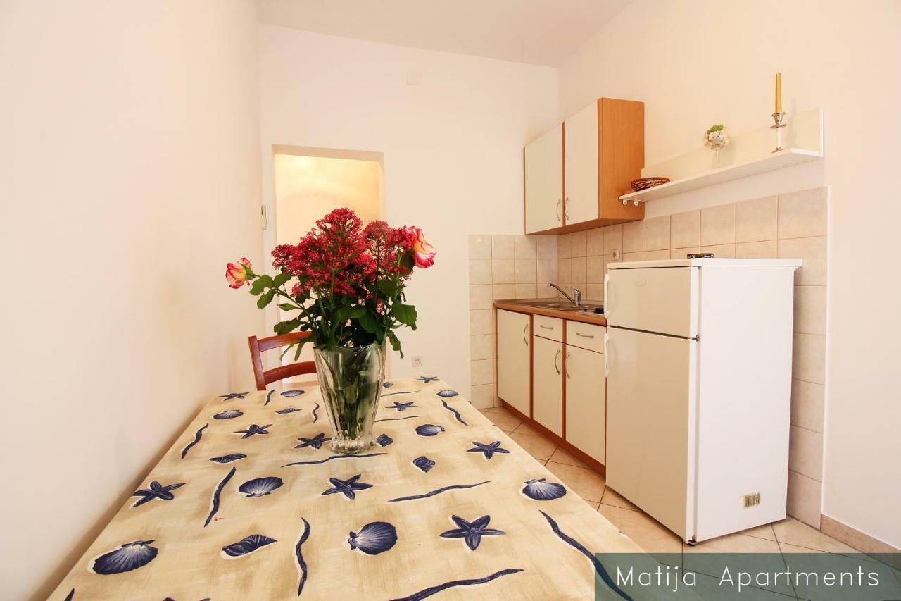 Apartmani Matija Metajna Exteriér fotografie