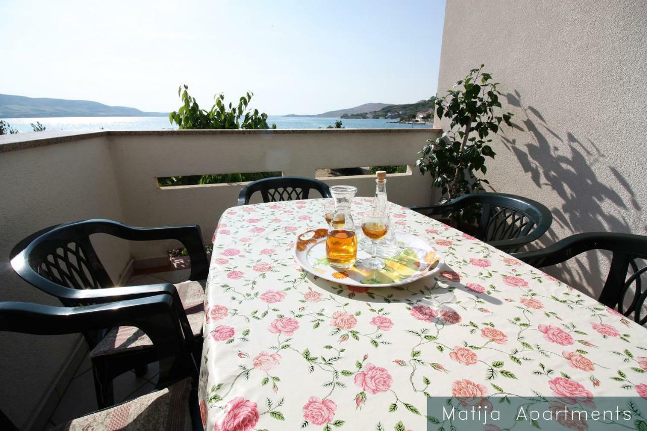 Apartmani Matija Metajna Exteriér fotografie